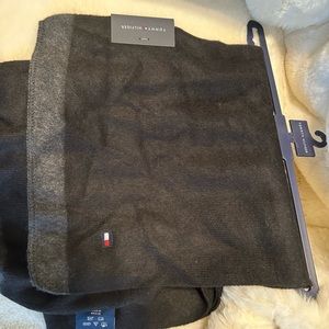 Tommy Hilfiger Scarf